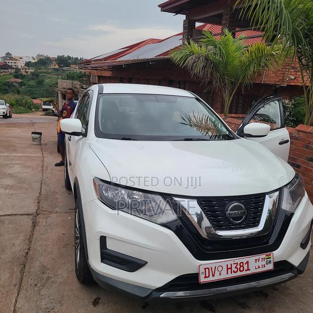 Nissan Rogue S AWD 2018 White
