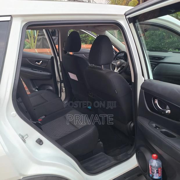 Nissan Rogue S AWD 2018 White