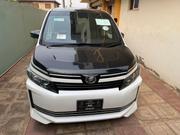 Toyota Voxy 2015 White for sale