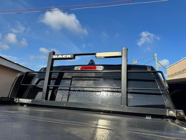 RAM 1500 2022 Black