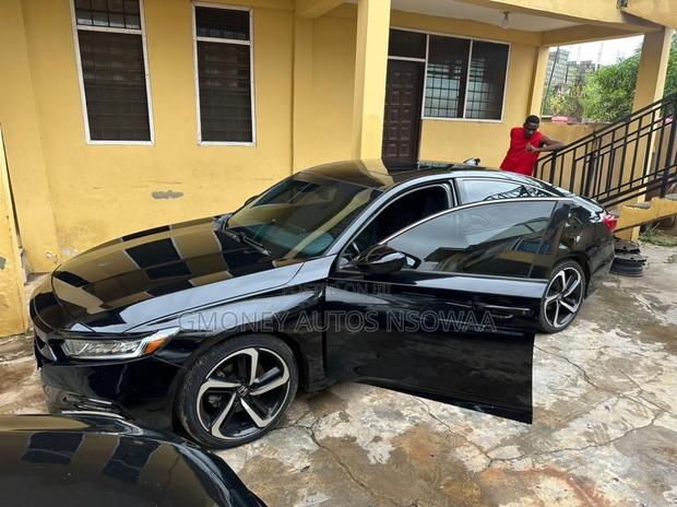 Honda Accord Sport (2.0L 4cyl Turbo 6M) 2019 Black