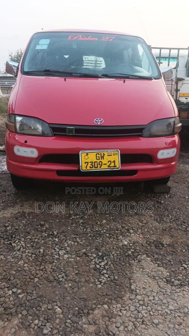 Toyota HiAce 2012 Red