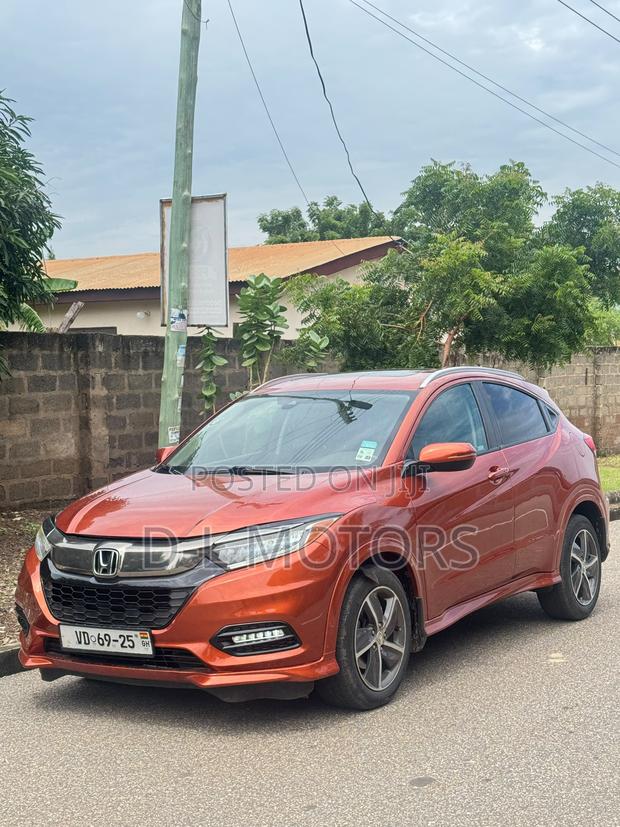 Honda HR-V Touring AWD 2020 Orange