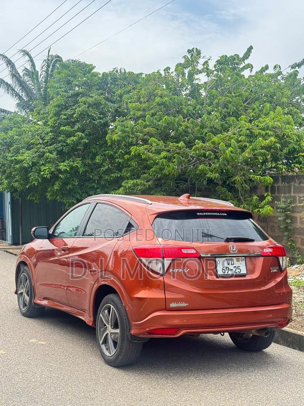 Honda HR-V Touring AWD 2020 Orange