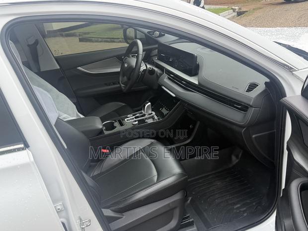 Chery Tiggo 8 Pro Luxury 2023 White