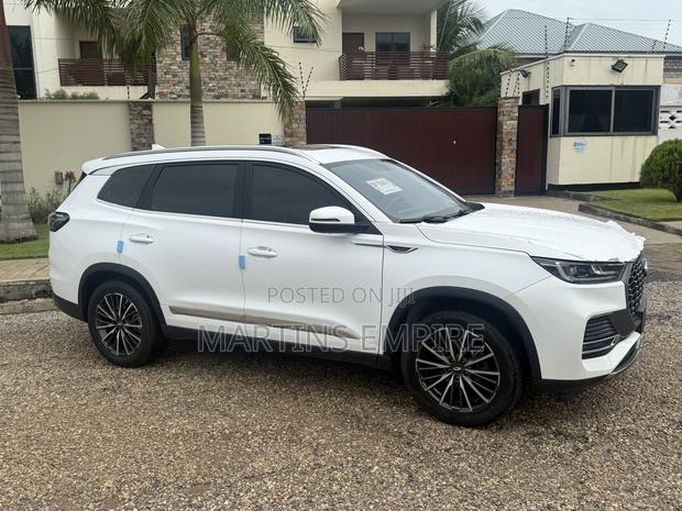 Chery Tiggo 8 Pro Luxury 2023 White