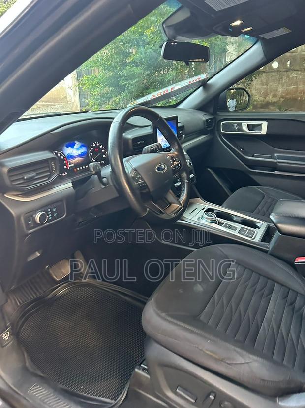 Ford Explorer XLT 4dr 4x4 (3.5L 6cyl 6A) 2013 Gray