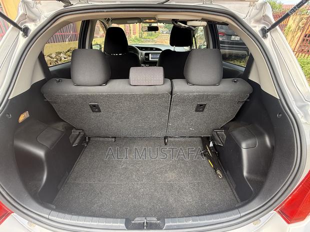 Toyota Vitz 1.3 FWD 5dr 2012 Purple