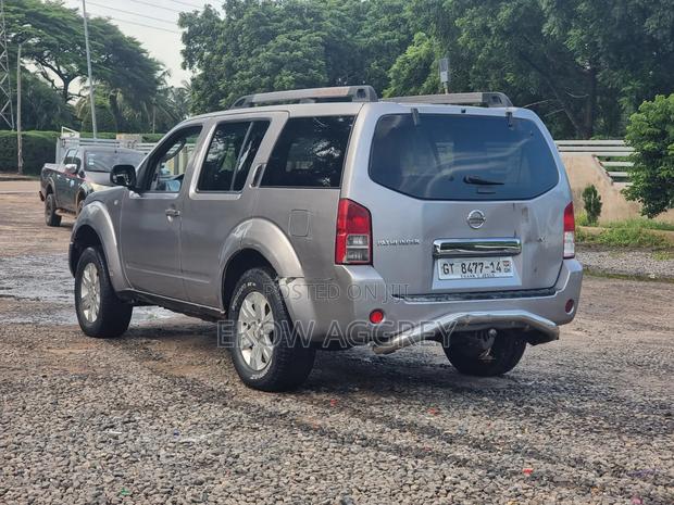 Nissan Pathfinder 2.5 dCi Comfort 2008 Silver