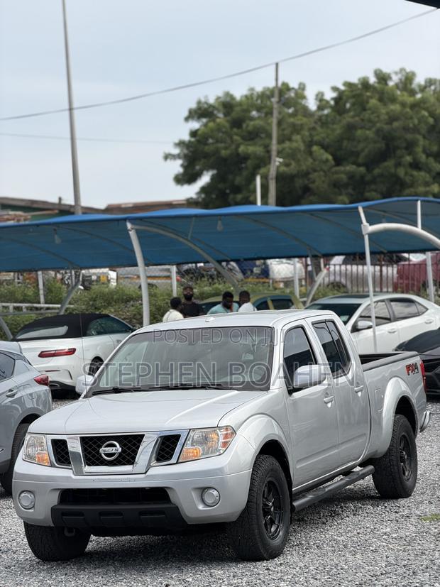 Nissan Frontier 2014 Silver
