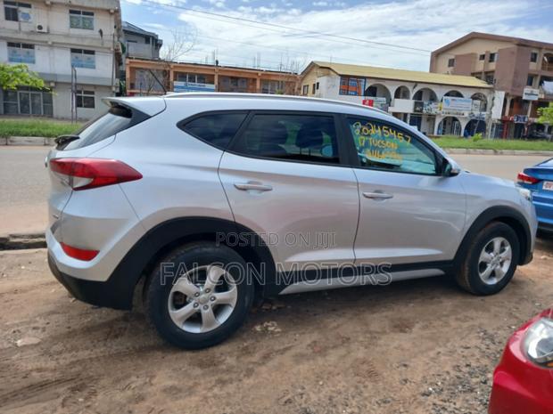 Hyundai Tucson SE AWD 2017 Silver
