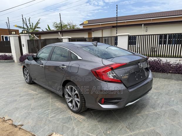 Honda Civic Touring Sedan 2019 Gray