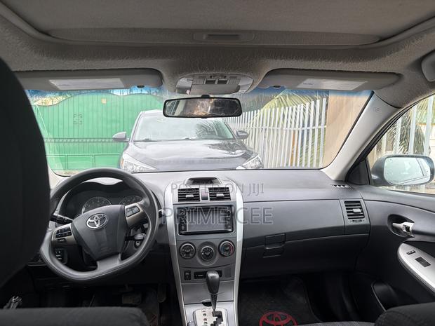 Toyota Corolla 2013 Black