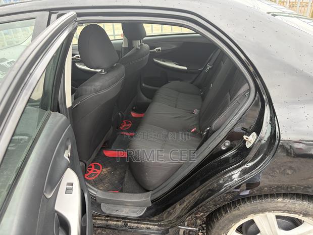 Toyota Corolla 2013 Black