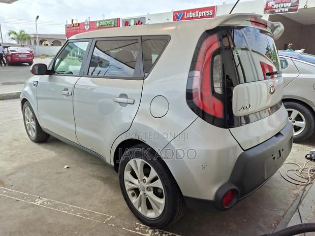 Kia Soul + 4dr Wagon (2.0L 4cyl 6A) 2015 Silver