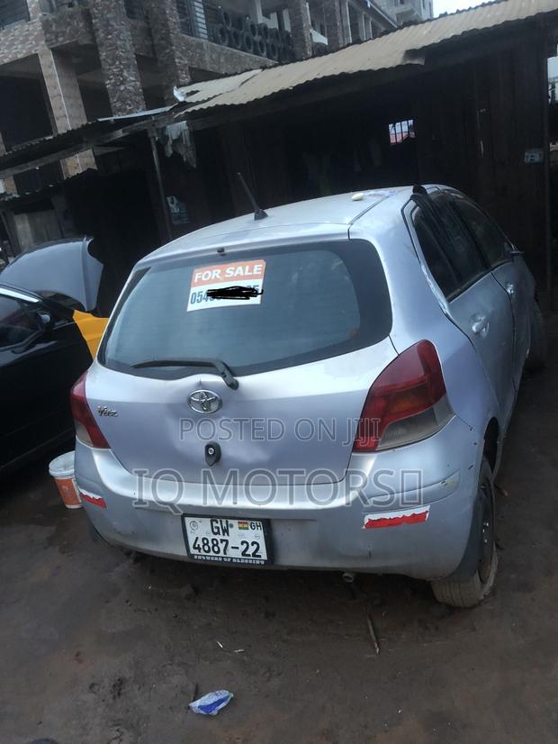 Toyota Vitz 1.0 FWD 3dr 2009 Silver