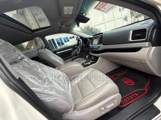 Toyota Highlander 2019 White