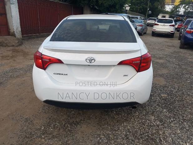 Toyota Corolla 2019 White