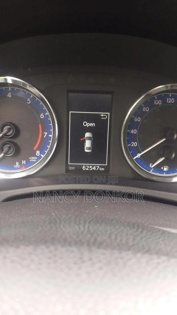 Toyota Corolla 2019 White