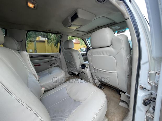 Cadillac Escalade 2012 White
