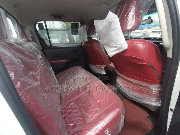 Toyota Hilux Revo Double Cab Deisel 2.4 AWD 2019 White
