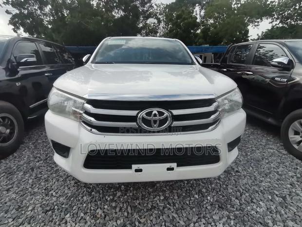 Toyota Hilux Revo Double Cab Deisel 2.4 AWD 2019 White