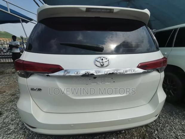 Toyota Fortuner 2.7 AWD 2014 White