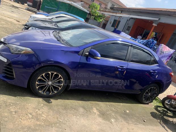 Toyota Corolla 2016 Blue