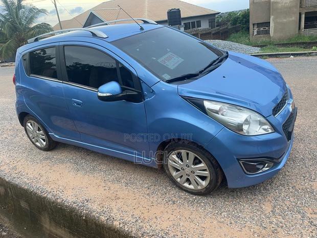 Chevrolet Spark 2LT 4dr Hatchback (1.2L 4cyl CVT) 2014 Blue