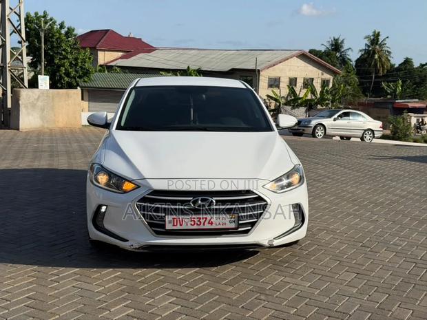 Hyundai Elantra Sport 2018 White