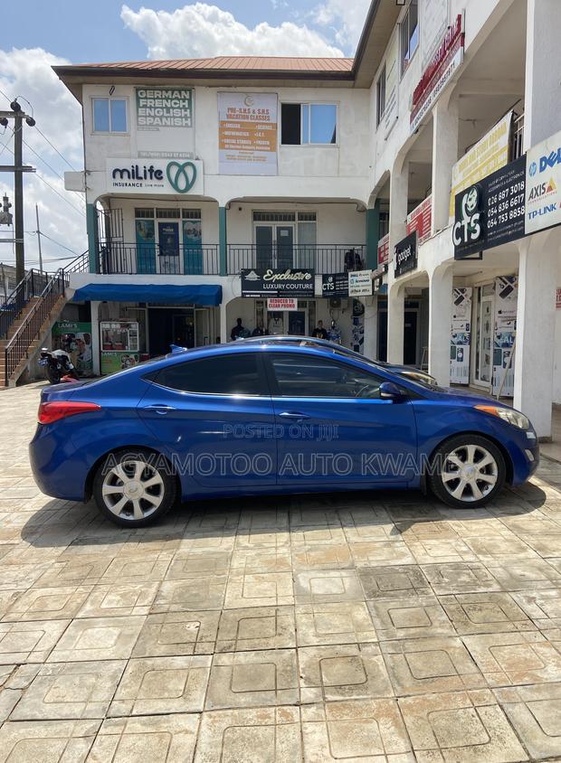 Hyundai Elantra Limited Sedan FWD (1.8L 4cyl 6A) 2013 Blue