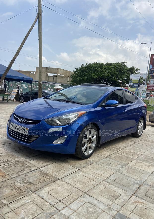 Hyundai Elantra Limited Sedan FWD (1.8L 4cyl 6A) 2013 Blue