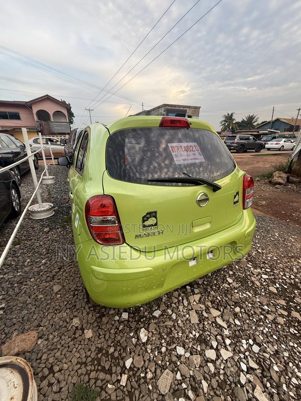 Nissan March 1.2 FWD 2011 Green