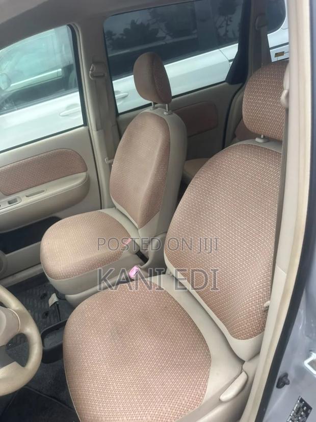 Toyota Sienta 2014 Silver