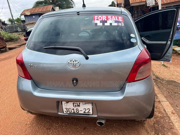 Toyota Vitz 1.5 FWD 3dr 2010 Beige