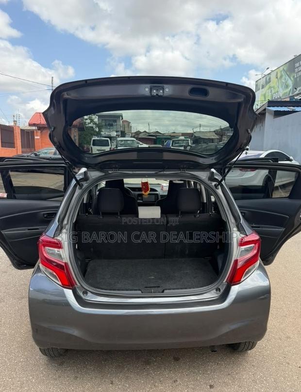 Toyota Vitz 2015 Gray