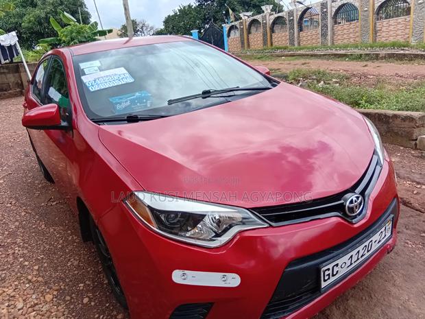 Toyota Corolla 2016 Red