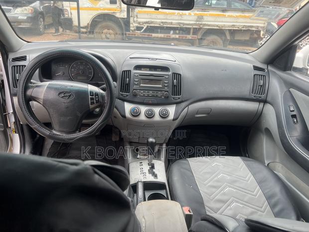 Hyundai Elantra 2010 Off white