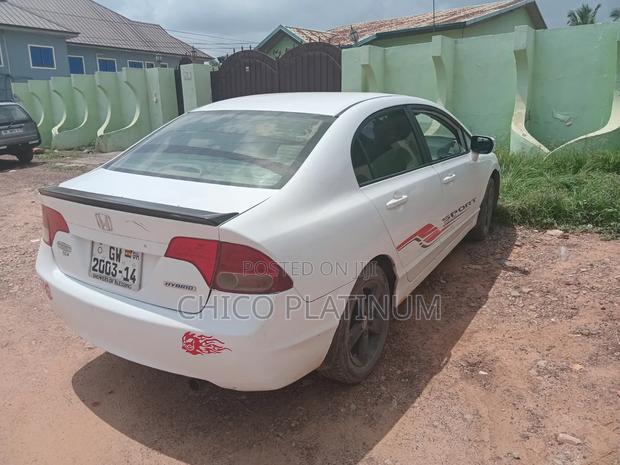 Honda Civic 1.4 5 Door Automatic 2010 White