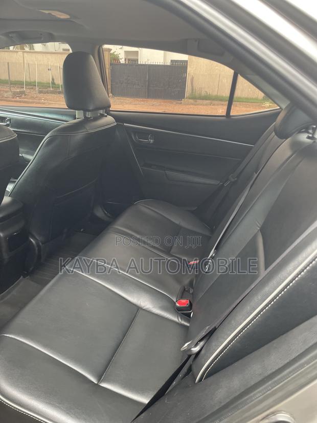 Toyota Corolla 2014 Gold