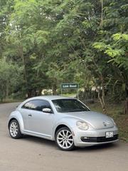 Volkswagen Beetle 1.8T 2dr Hatchback (1.8L 4cyl Turbo 5M) 2015 Gray for sale