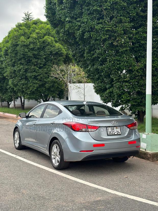 Hyundai Elantra Limited Sedan FWD (1.8L 4cyl 6A) 2016 Teal
