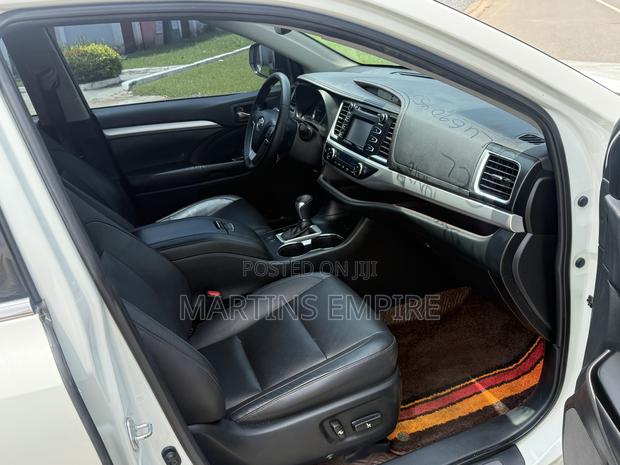 Toyota Highlander XLE 2019 White