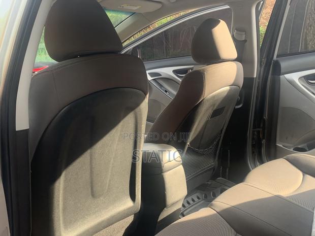 Hyundai Elantra SE 4dr Sedan (1.8L 4cyl 6M) 2014 Silver
