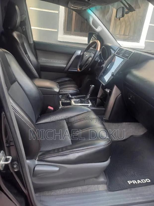 Toyota Land Cruiser Prado 2009 Black