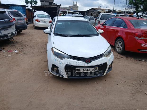 Toyota Corolla 2014 White