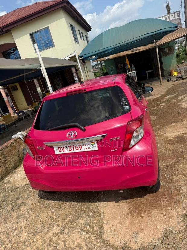 Toyota Vitz 1.3 AWD 3dr 2012 Pink