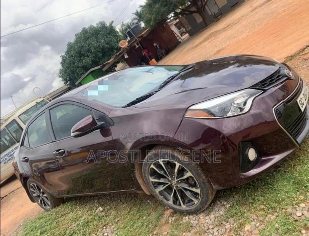 Toyota Corolla S 4dr Sedan (1.8L 4cyl CVT) 2016 Brown