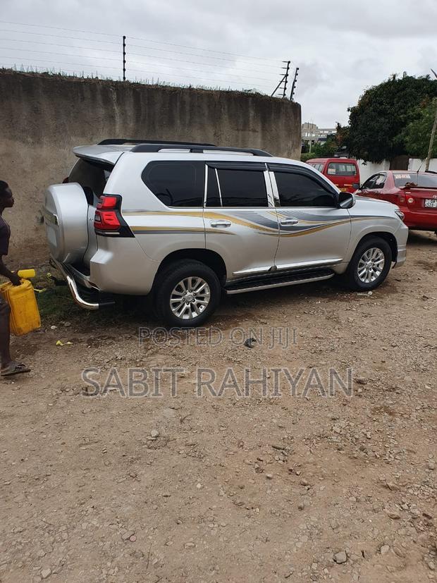 Toyota Land Cruiser Prado 2.7 2017 Silver