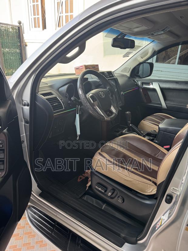 Toyota Land Cruiser Prado 2.7 2017 Silver